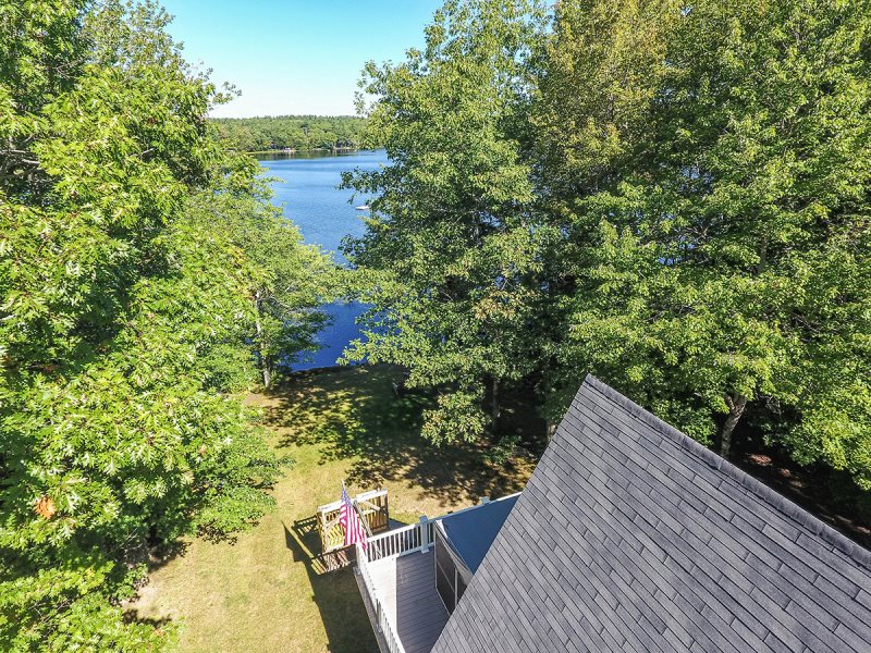 Lakeside Lilys On the Water in Maine Vacation Rental Property