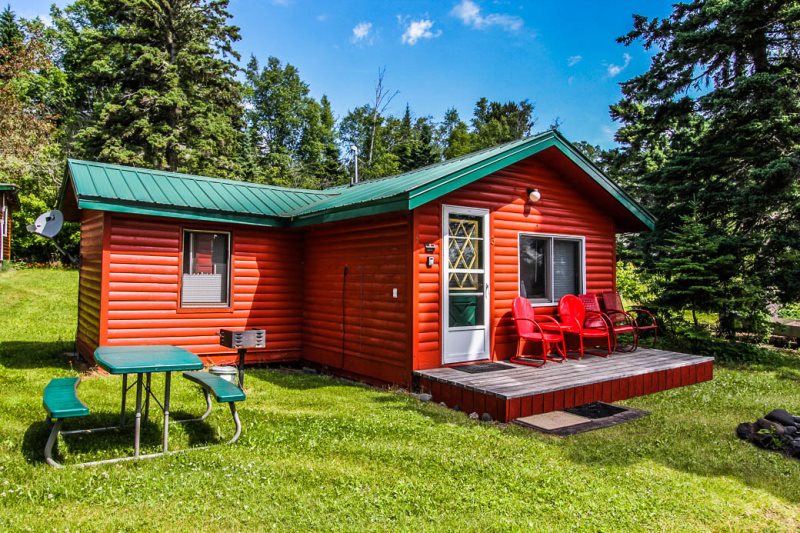 opels cabin 3 is a cozy daydreamer"s delight located in grand