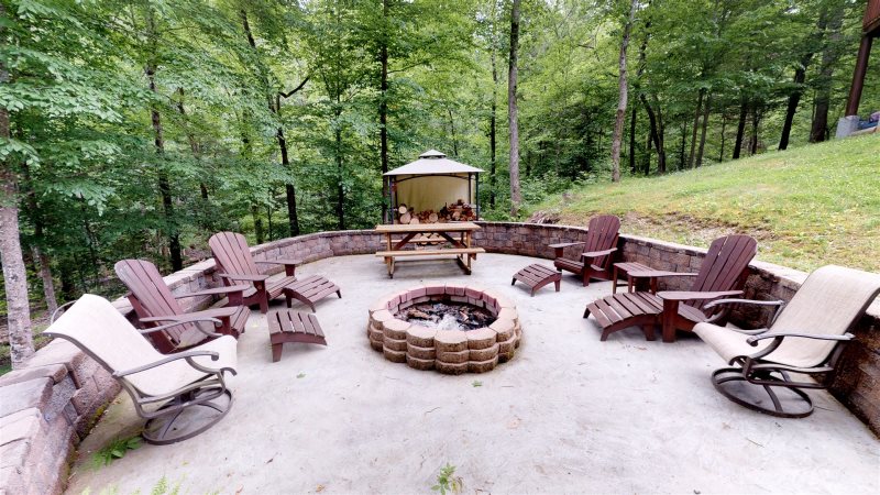 Heaven Sent Is Lakefront Cabin Rental W Hot Tub Game Room