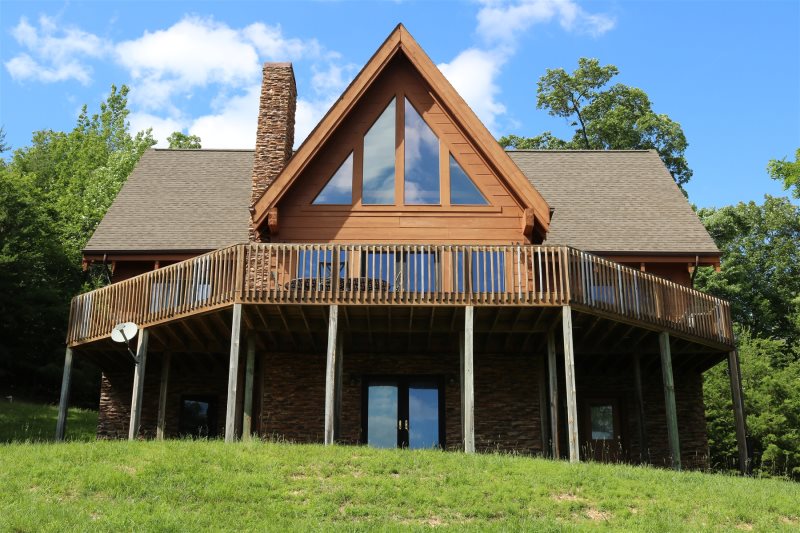 Patchwork Paradise Is A Norris Lake Vacation Log Cabin Rental 3bedroom 3 5 Bath Gameroom Wifi