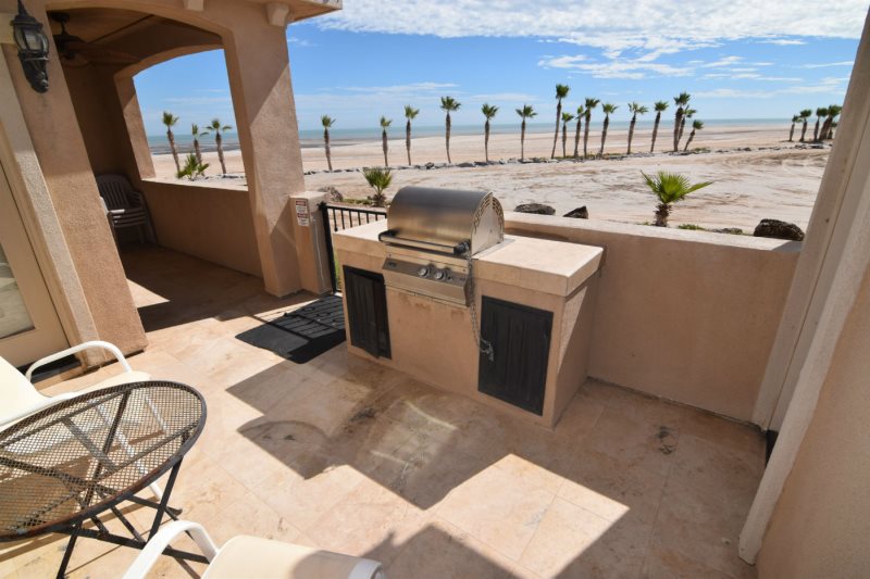 San Felipe beach front rental home in Eldorado Ranch sleeps 4 guests