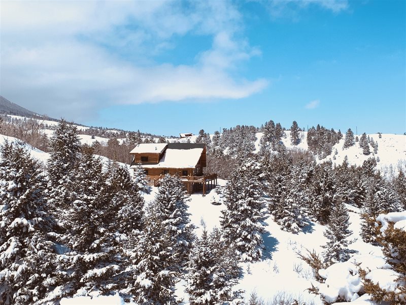 Snow Paradise, Red Lodge, Montana, Features