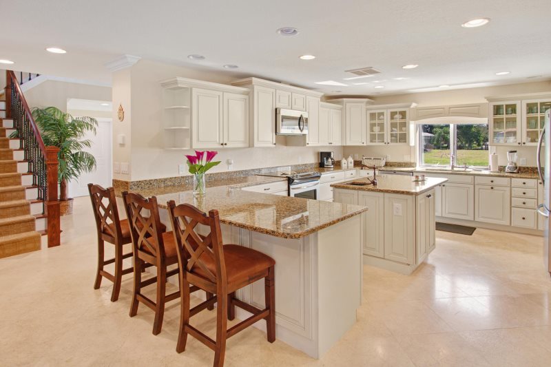 Coral Pearl Vacation Home With 3 King Size Beds
