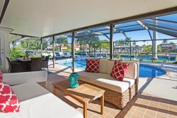 Kingfisher - Located in the Great Yacht Club Area of Cape Coral - Pet Friendly -