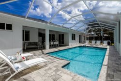 Coral Pearl - Modern New Construction Vacation Home Cape Coral