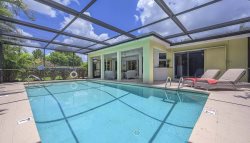 Seabreeze -  Cozy Vacation Home - Near Cape Coral Beach