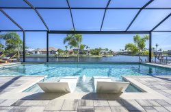 My Kinda Party - New Built Vacation Rental home with Sun Ledge - Jacuzzi - Intersecting Canal View