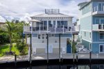 The Funky Fish Shack Water View with Separate Entrance Guest Suite 