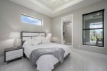 Guest Queen Bedroom with En-Suite Bathroom/Pool Bathroom