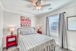 Guest Bedroom w/ Queen Bed
