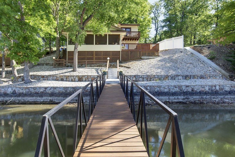 Hillcrest Vacation Rental Home | Lake of the Oarks Missouri