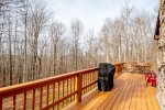 Back Deck w/ Hot Tub & Gas Grill 