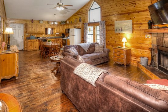 Pet Friendly Cabins in Helen GA | Pinnacle Cabin Rentals