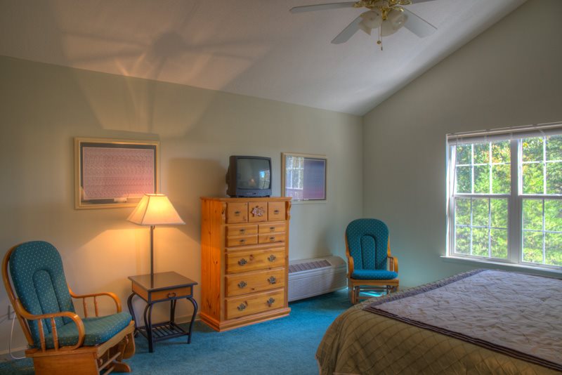 Spacious Cabin Rental in Helen sleeps 20 Innsbruck Golf Resort