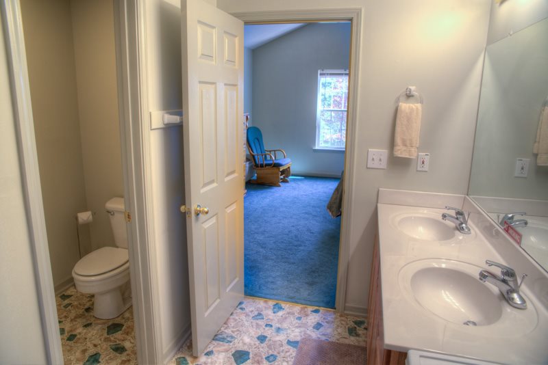 Spacious Cabin Rental in Helen sleeps 20 Innsbruck Golf Resort