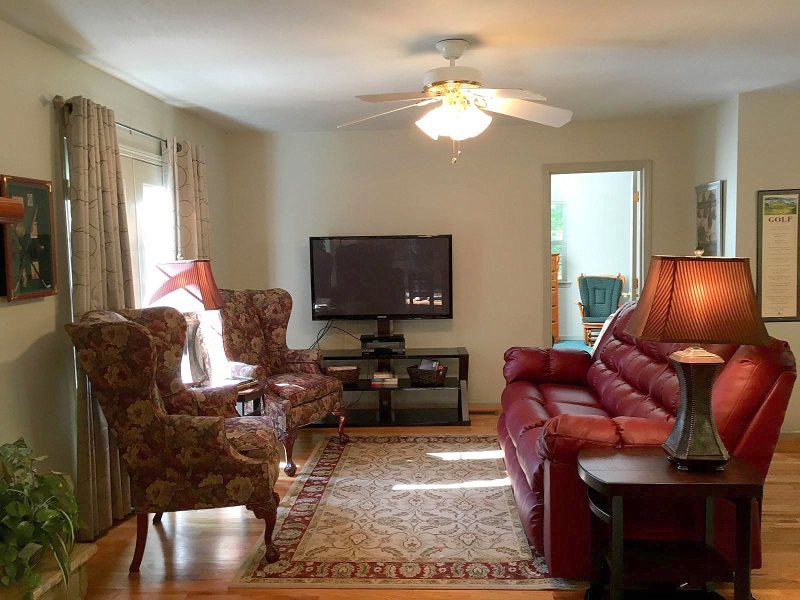 Spacious Cabin Rental in Helen sleeps 20 Innsbruck Golf Resort