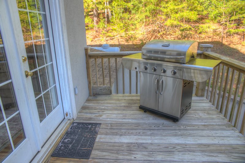 Spacious Cabin Rental in Helen sleeps 20 Innsbruck Golf Resort