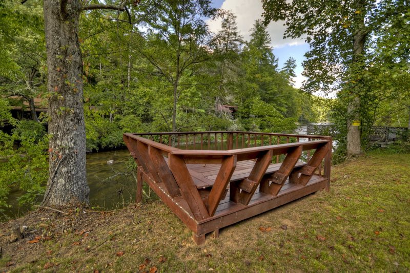 Toccoa Mist in Blue Ridge North Cabin Rental
