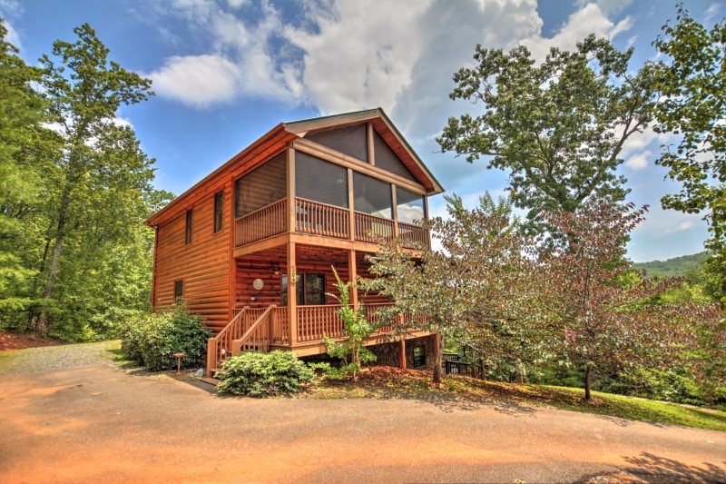 The Bearing Haus in Blue Ridge - North GA Cabin Rental