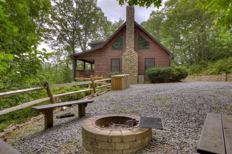 Highlands Hideaway in Blue Ridge - North GA Cabin Rental