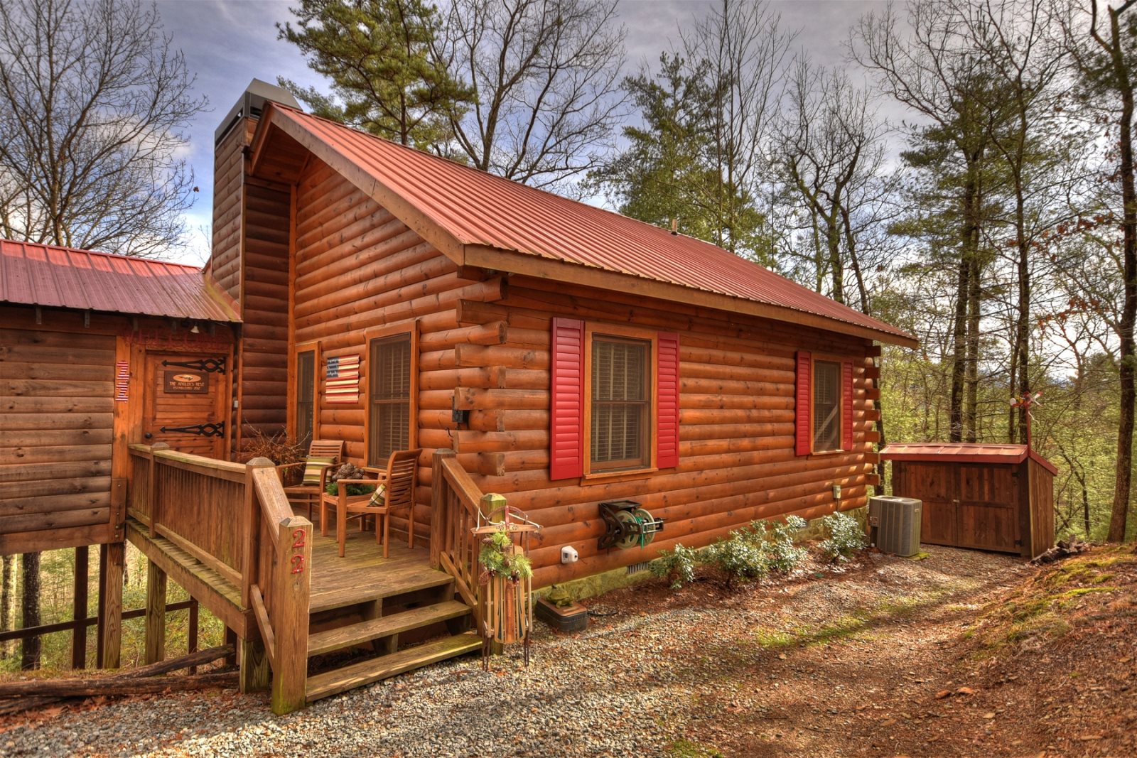 Anglers Rest Pet Friendly Cabin by Southern Comfort Cabin Rentals