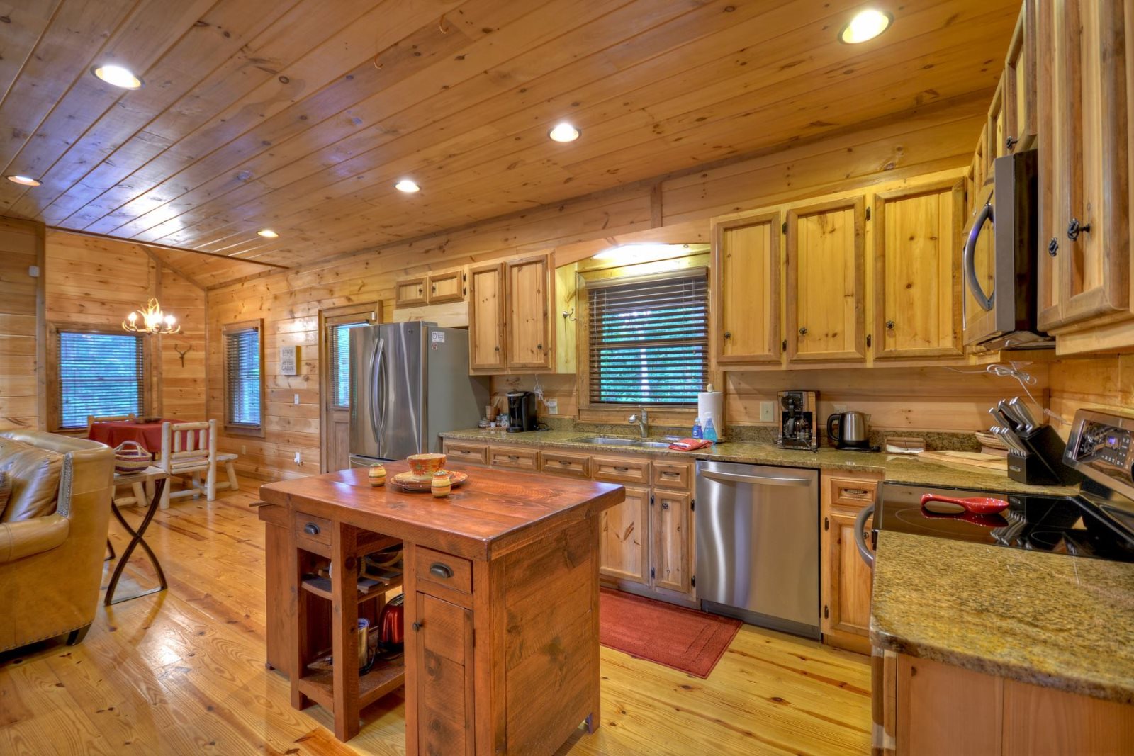 Luxury At The Settlement in Blue Ridge North GA Cabin Rental