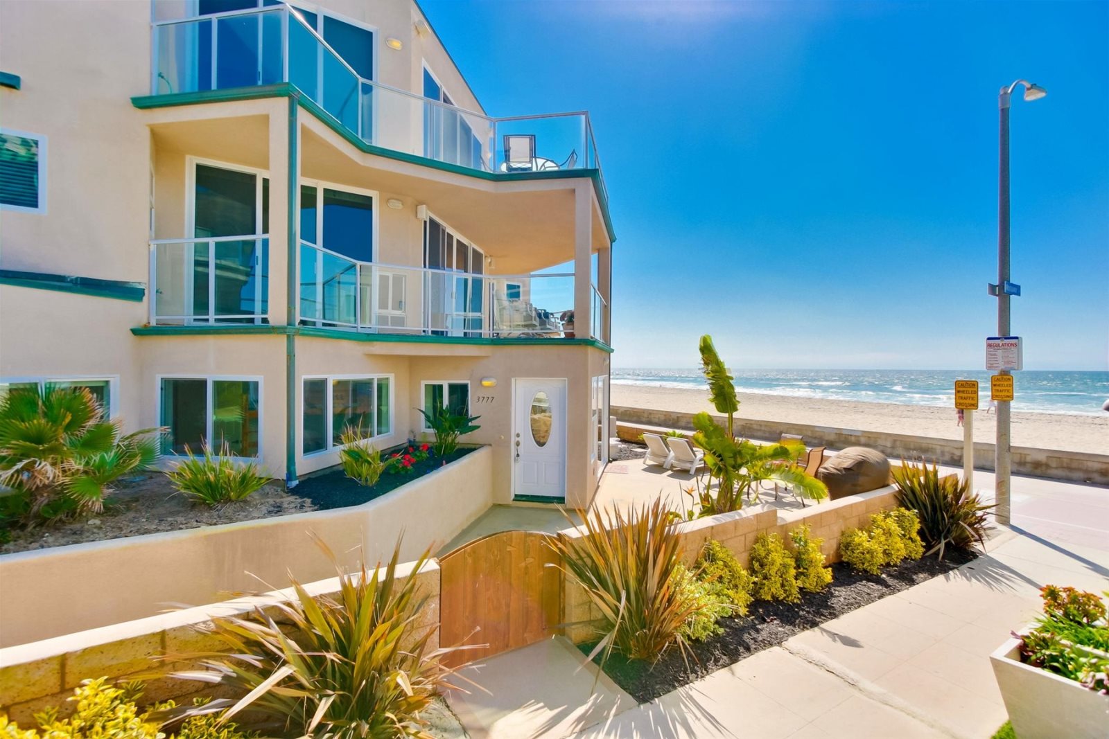 rockaway-oceanfront-one-mission-beach-vacation-rental-bluewater