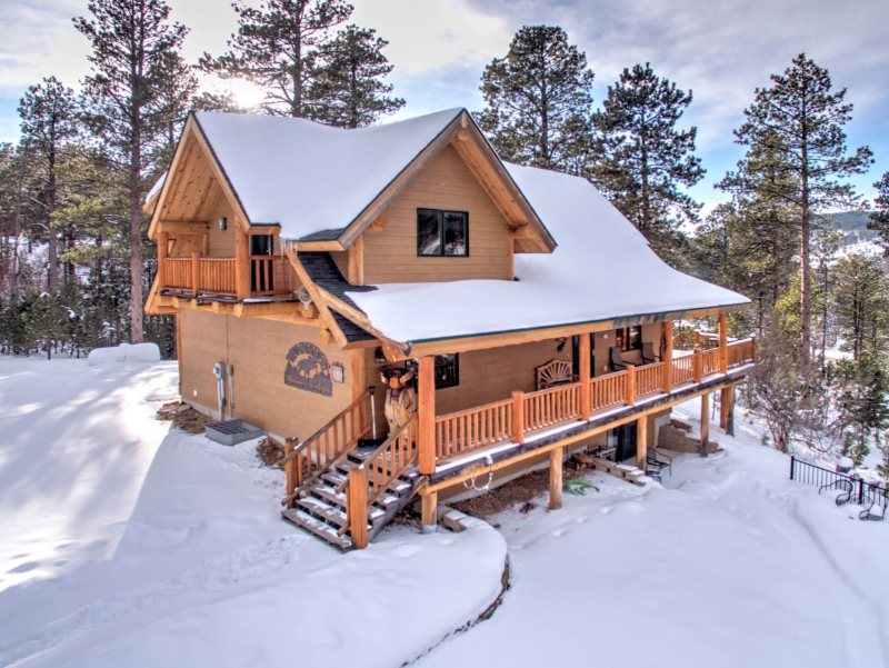 Cozy Winter Retreat: The Christmas Yeti's Hideaway