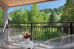 Year round you can relax on your balcony and soak in the Colorado sunshine and incredible view of Aspen Mountain.