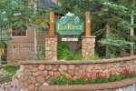 Elk Ridge Townhomes - across from the Snowflake lift - walk to lifts and town