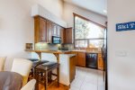 Kitchen with breakfast bar