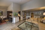 Mountainside or Valleyside 3BD - Assigned at check-in, layout, decor and bedding vary 