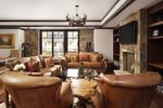 Three Bedroom Residence offers mountain view