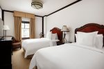 Second Bedroom with en suite bathroom