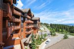 SUmmer Exterior - Valet Parking