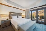 Three Full Bedroom with Luxury En Suite Bathrooms, Fireplaces, Mini Bar