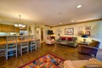 Studio, Fireplace, Full Kitchen 