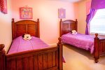 Kids Twin bedroom 1 2nd pic