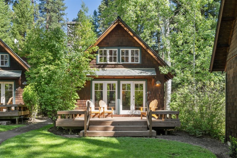 Sunlight Fills The Cabin Located On The River With Amazing Scenic