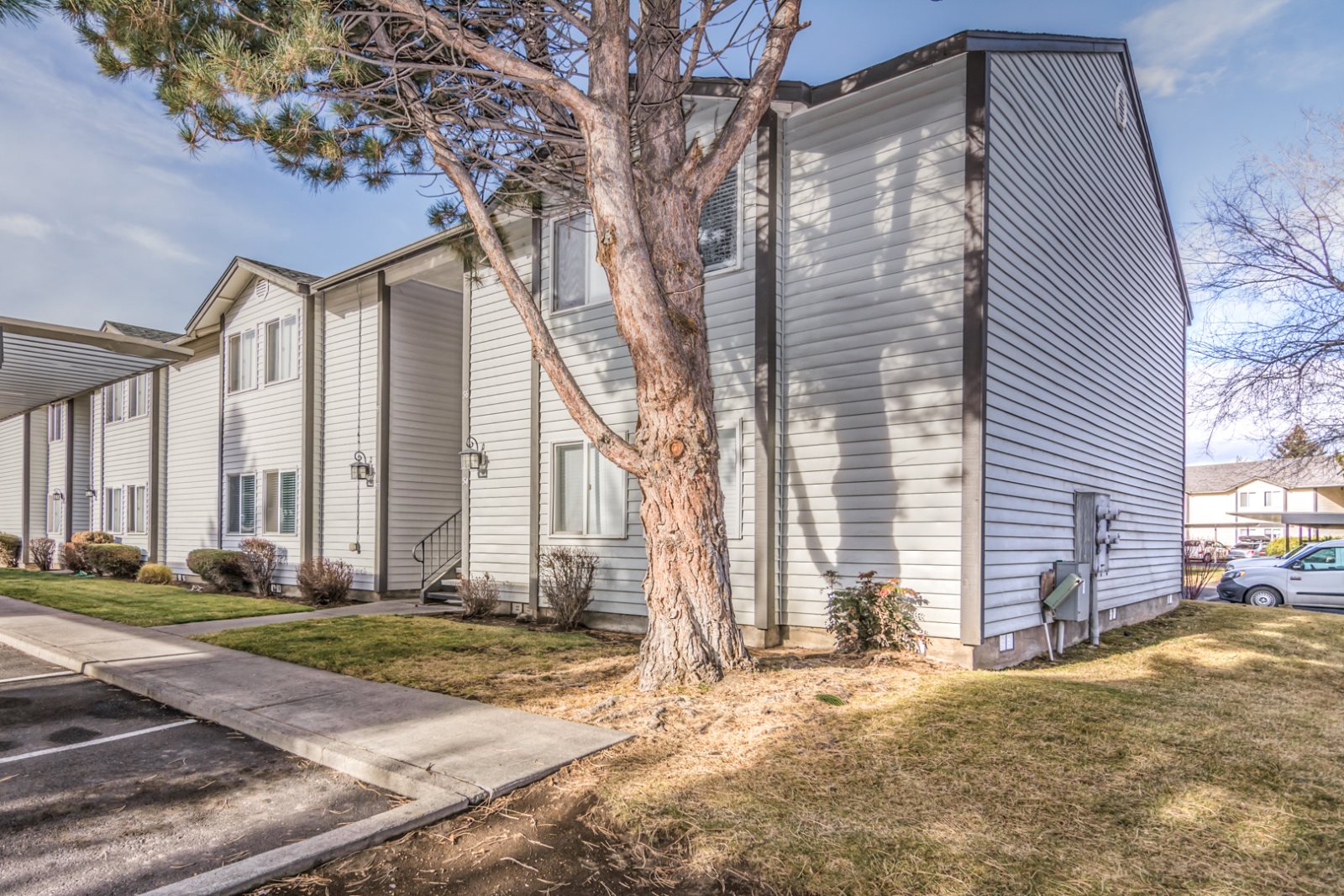 Sienna Pointe Apartments, Great central location. Modern updates and