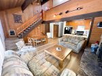 Arrowhead Mammoth Condo #4: 2 Bedroom & Loft 2 Bathroom, Pet Friendly, Garage, Wifi, Centrally Located in Mammoth Lakes