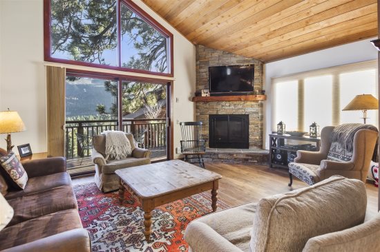 Meadow Ridge: Beautiful Views, Close to Eagle Lodge