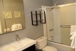 Mammoth Lakes Condo Rental Sunshine Village 114: Upgraded Master Bathroom 