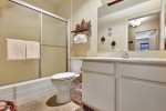 Bathroom with a shower/tub combo