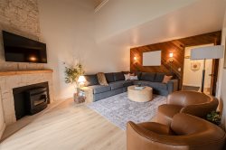 The Meadow Hideaway- La Vista Blanc 10