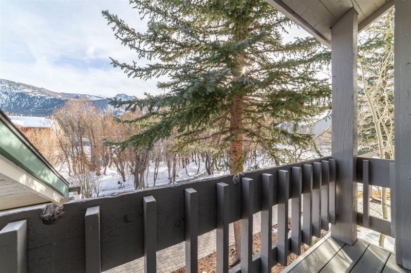 Mammoth Ski Vacation | Snowcreek Condo 628 | Central Reservations of Mammoth