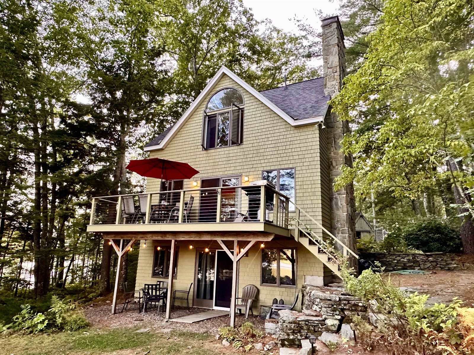 Easy Lane Cottage - On the Water in Maine Vacation Rental Property