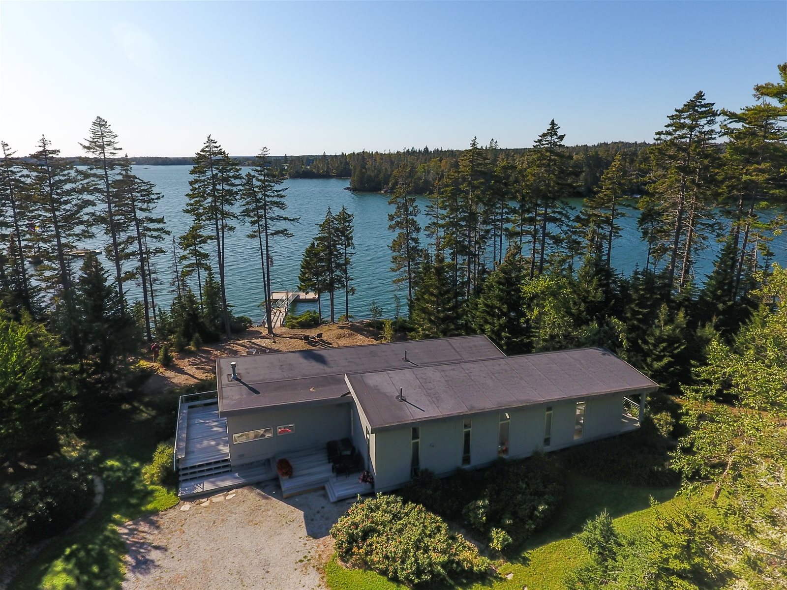 Glass House On the Water in Maine Vacation Rental Property