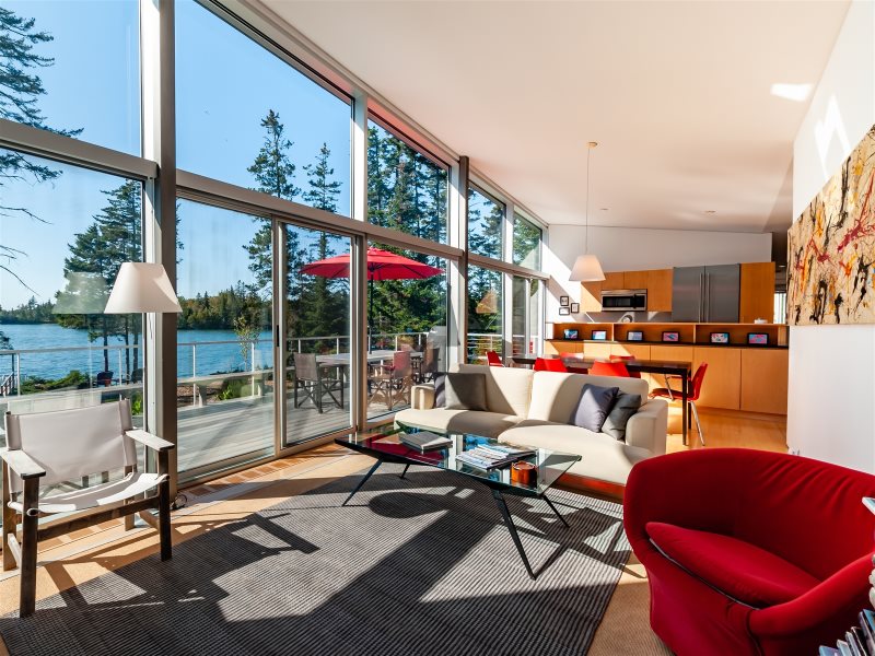Glass House On the Water in Maine Vacation Rental Property