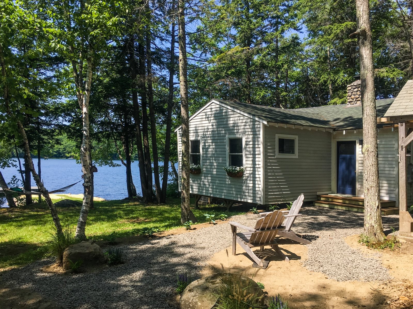 On Hobbs Pond On the Water In Maine Vacation Rental Property